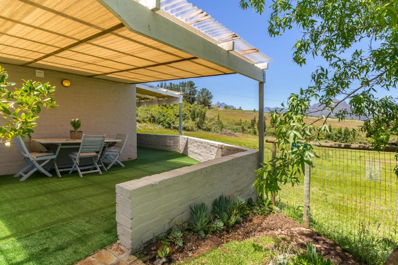 Wildlife Retreat On A Wine-Farm Villa Stellenbosch Buitenkant foto